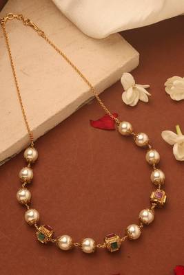 Pearl necklace with stone-studded gold balls 3