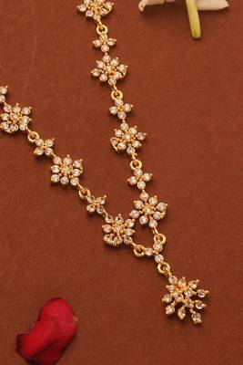 Gold Plated Minimalistic Flower-Shaped Necklace Set with American Stones 3