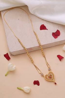 Gold plated necklace with heart shape pendant 2