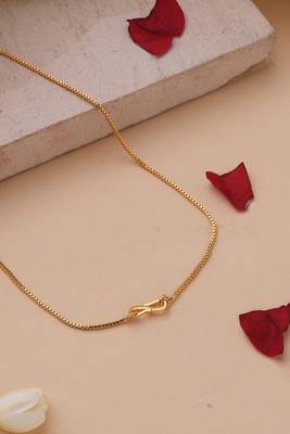 Gold plated necklace with kari shape pendant 2