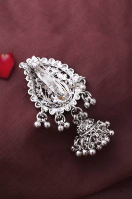 Silver and Gold-Plated Saree Brooch with Peacock Motif 2