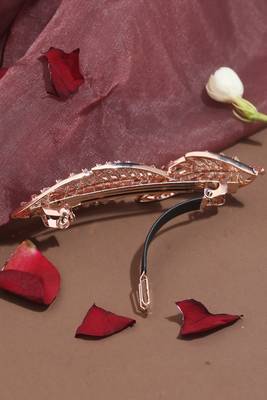 Leaf-Shaped American Diamond Hair Clip 3