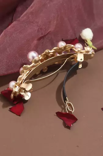 Floral Design Gold-Plated Hair Clip with Pearl Studs