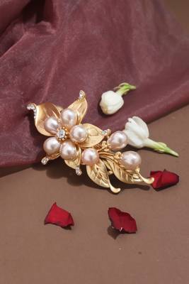 Floral Design Gold-Plated Hair Clip with Pearl Studs 1