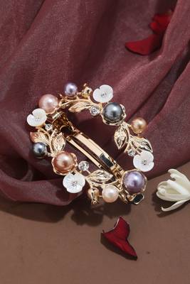 Multicolor Pearl Studded Round-Shaped Gold-Plated Hair Clip 1