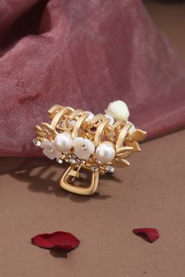 Pearl Studded Hair Clutcher 2