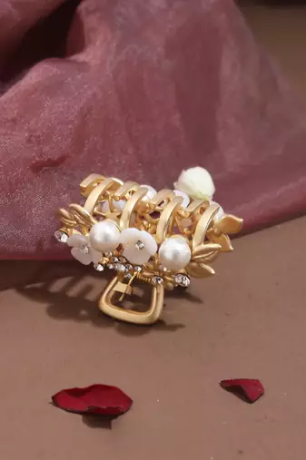 Pearl Studded Hair Clutcher