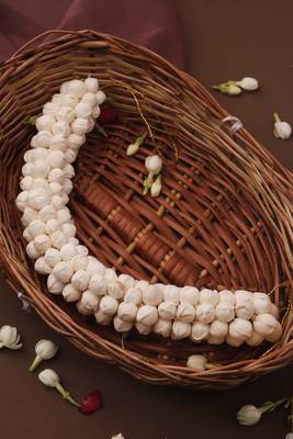 Artificial hair gajra 4