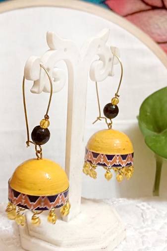 Quilled hanging  jhumkas 41