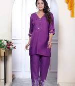 Womens purple solid rayon straight co-ord set