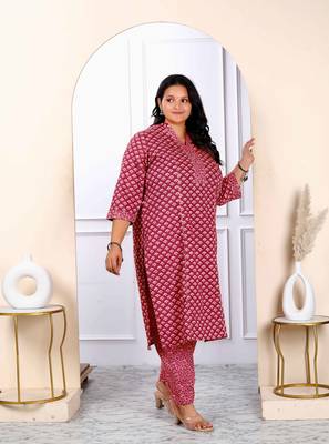 Womens plus size floral printed charming pink straight kurta with palazzo set 2