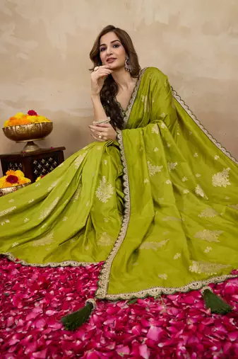 Trendmalls Green Viscose Silk Cut work Embroidery border Saree with Embroidered Blouse