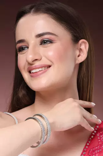 Women's set of 2 silver-plated white american diamond studded bangles