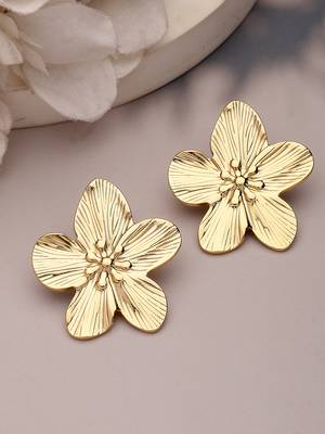 Women's gold-plated floral shape stud earrings 2