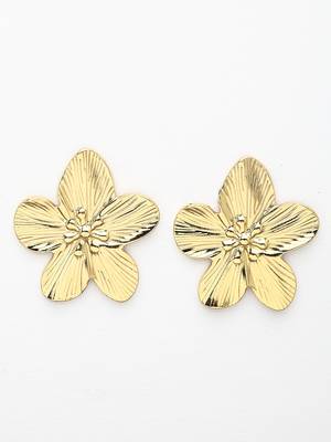 Women's gold-plated floral shape stud earrings 4