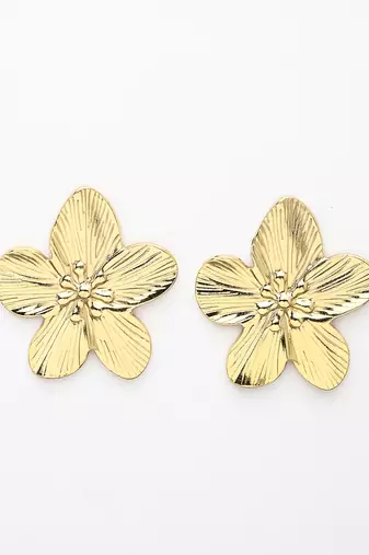 Women's gold-plated floral shape stud earrings