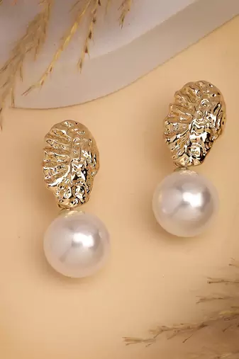 Women's gold-plated white pearl drop earrings
