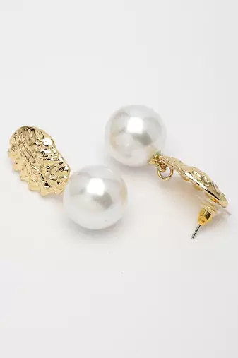 Women's gold-plated white pearl drop earrings