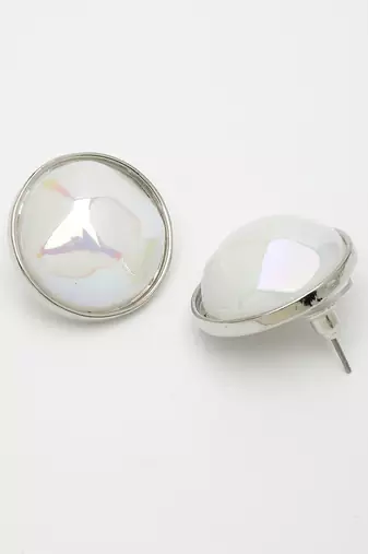 Wome's silver-plated pearl studded circular studs earring