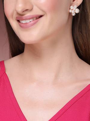 Women's gold pearl gold-plated circular studs earring 1