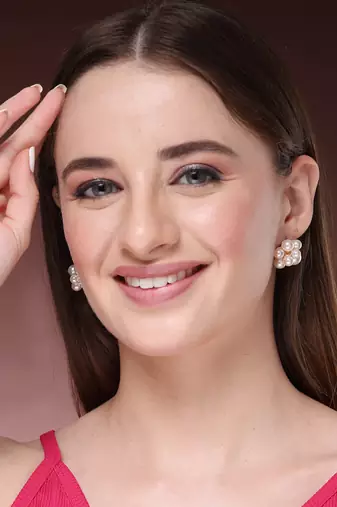 Women's gold pearl gold-plated circular studs earring