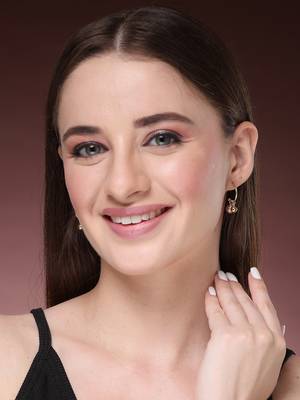 Women's set of 4 gold-plated contemporary half hoop earrings 3