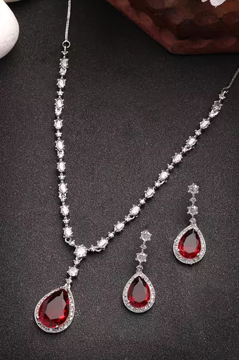 Women's silver-plated red american diamond-studded handcrafted jewellery set