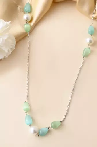 Beaded pearl necklace