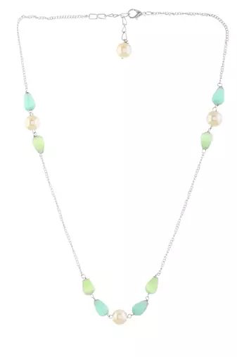 Beaded pearl necklace