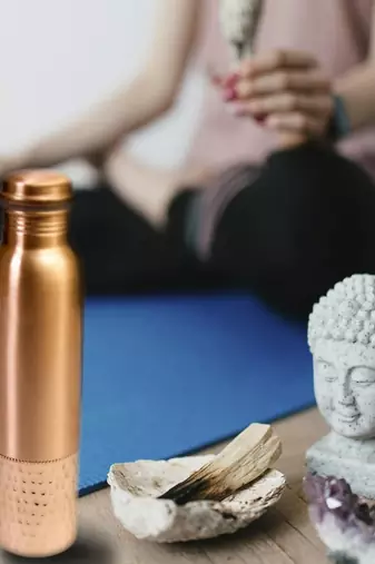 Voidrop round hammered pure copper bottle