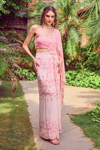 Pink print crepe saree