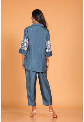 Blue  coset hand embroidery 4