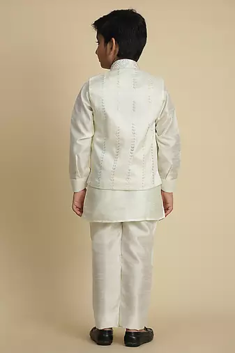 White silk embroidered kurta pajama set with waistcoat for boys party,wedding outfits traditional wear