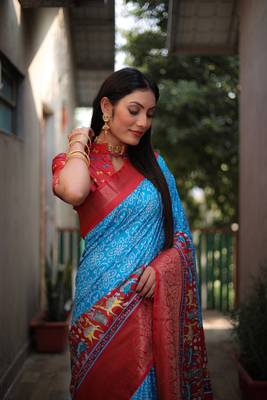 Blue dola silk blend Woven border saree with digital kalamkari and bandhej print 2