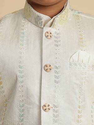 White silk embroidered kurta pajama set with waistcoat for boys party,wedding outfits traditional wear 5