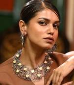 Gold and black radiant mesh kundan neckpiece