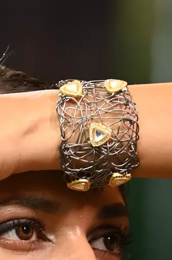 Gold and black radiant mesh kundan bracelet