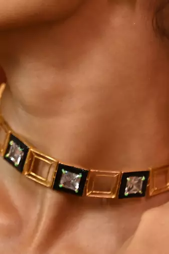 Black and gold dark elegance choker