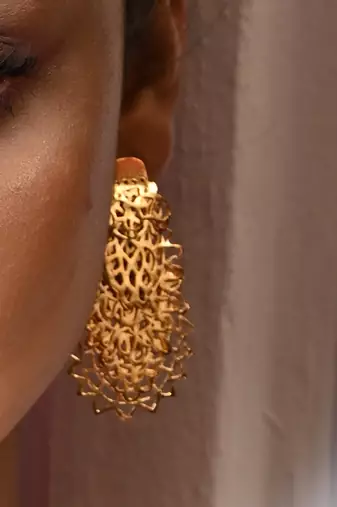 Gold regal earring