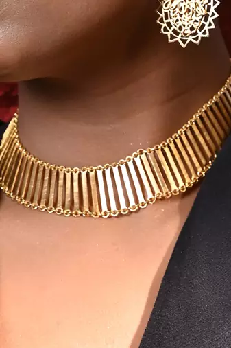 Gold noa neckpiece