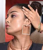 Gold square thrill earring