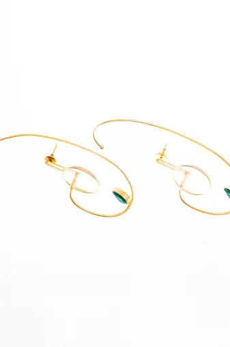 Gold and green stimulating earring