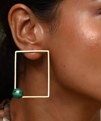 Gold and green aspiring malachite earring 2