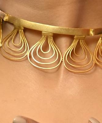 Gold golden groove choker 2