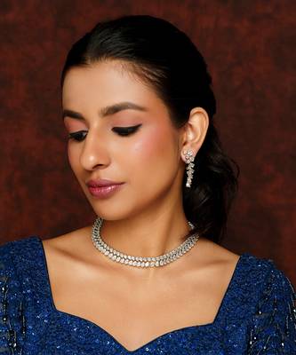 White diamond necklace set 3