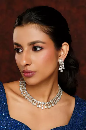 White diamond necklace set