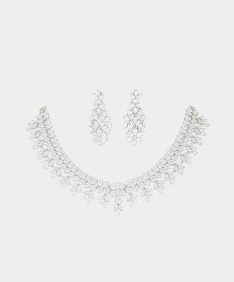 White diamond necklace set 2