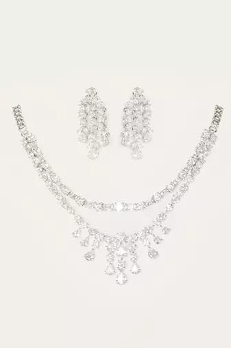 White diamond necklace set