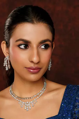 White diamond necklace set