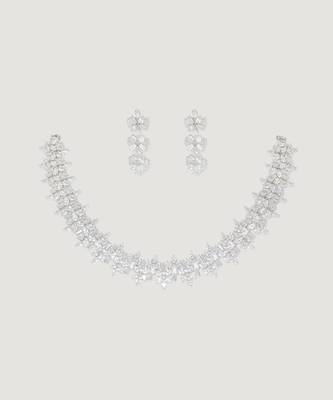 White diamond necklace set 1